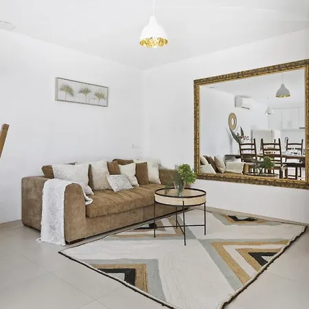 Ivy - San Carlos Villa Santa Eularia des Riu