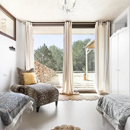 Ivy - San Carlos Villa *