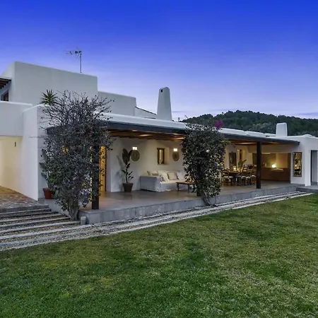 Villa Ivy - San Carlos