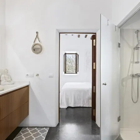 Villa Ivy - San Carlos *