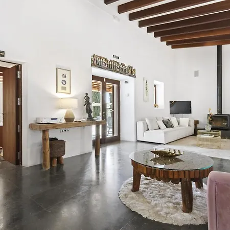 Villa Ivy - San Carlos *